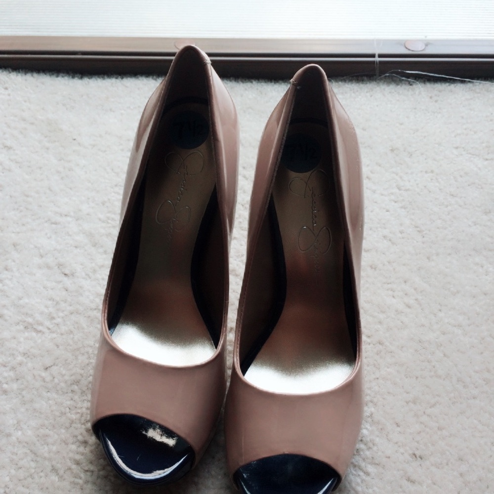 Women's shoes